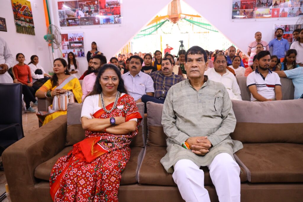 UPIDR Unveils Textile Wall & Saint Kabir Das Idol on 8th National Handloom Day