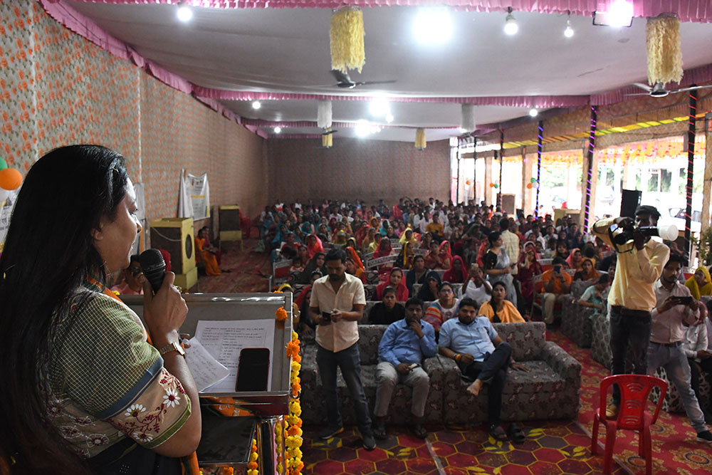 Highlighting the program’s focus on improving artisanal techniques.