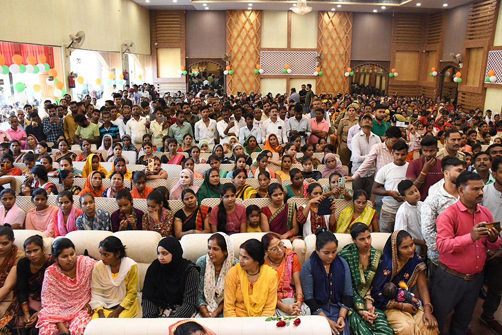 Distribution of toolkits and certificates to a remarkable 1450 artisans.