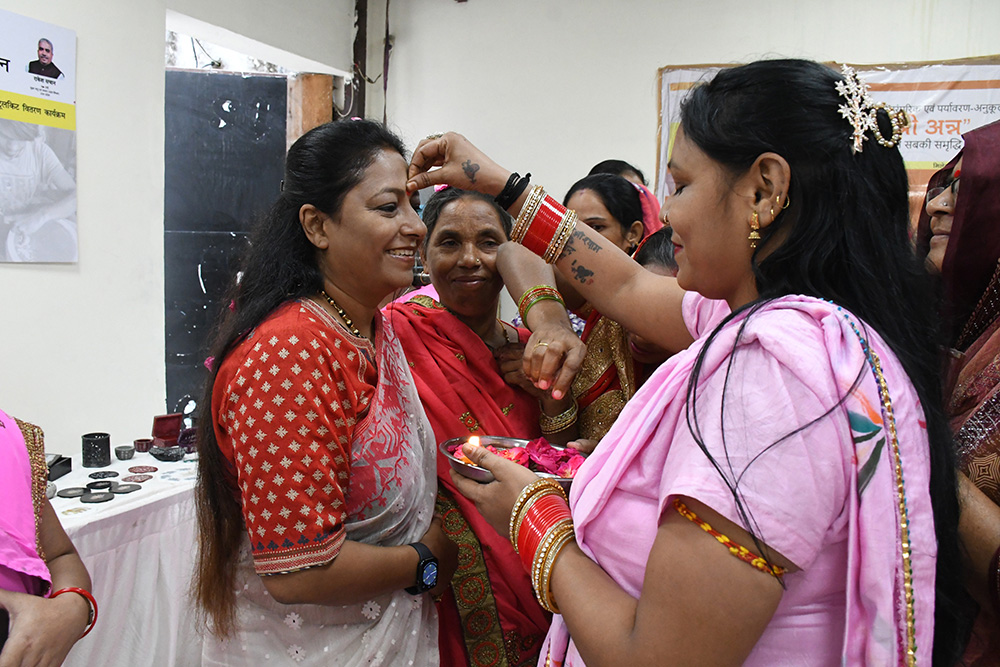 Celebrating the skills and contributions of Agra’s craftspeople.